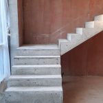 Бетонные лестницы: прочность, надежность и универсальность в строительстве